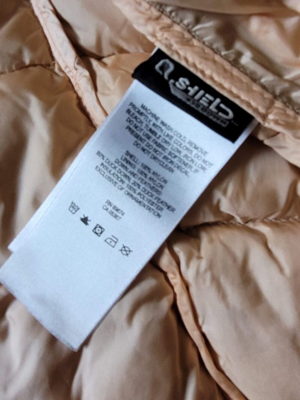 Mountain Hardwear Ratio Down Vest Q.Shield 650 Fill Purple Plum/Marionberry XS - Picture 5 of 8
